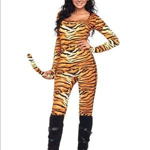 Tiger Halloween Costume. Just bodysuit- NO ears